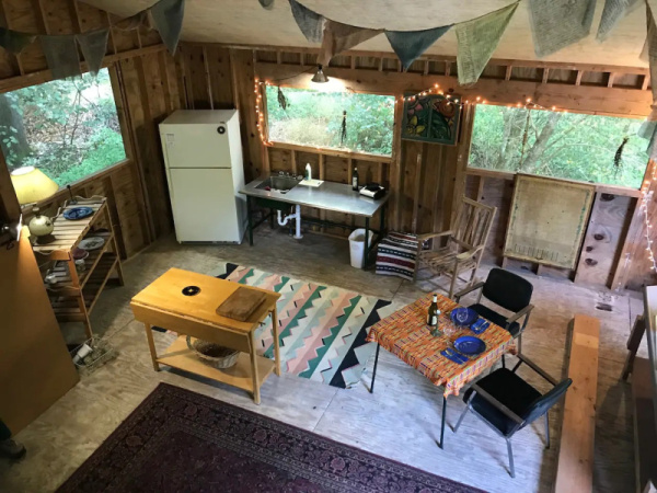 nature-lodge-kitchen.jpg